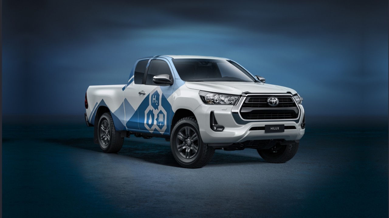 Hilux - Bezemisyjny pick-up z elektrycznym napędem na ogniwa paliwowe